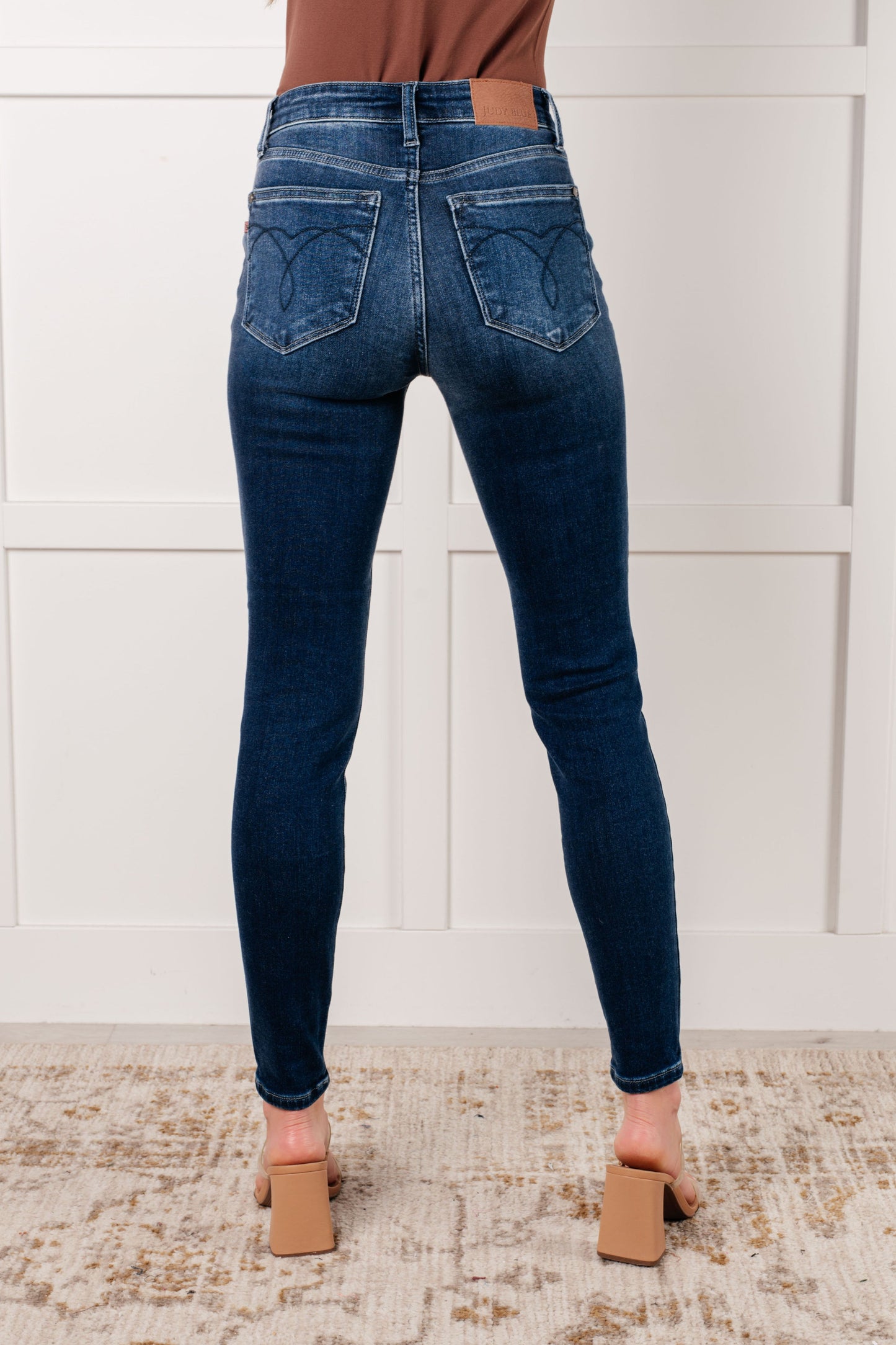 Judy Blue Skylar Mid Rise Thermal Vintage Skinny Jean